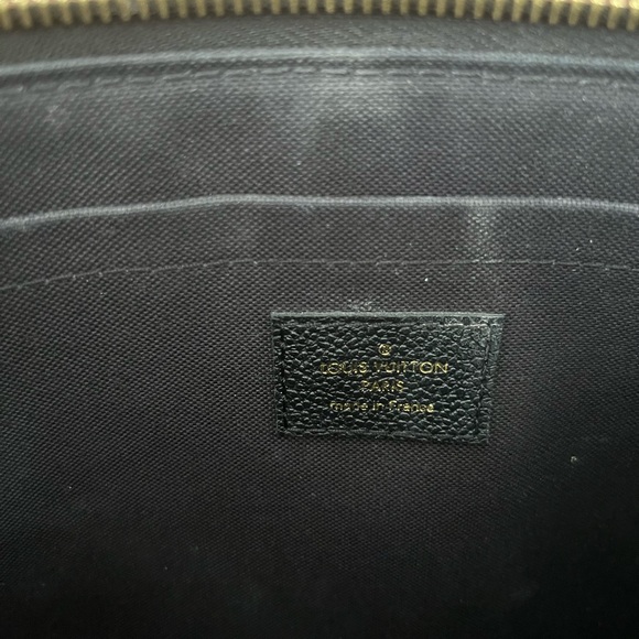 Louis Vuitton Daily Pouch - Picture 4 of 4